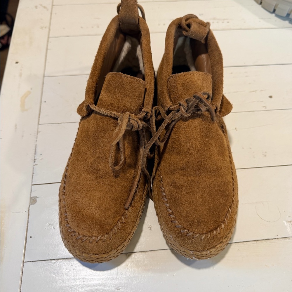 UGG Suede Chukka Boots in Chestnut Brown